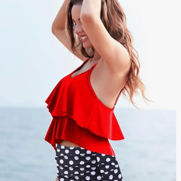 Chic Red Ruffle Bikini Set - Picture 3 of 12